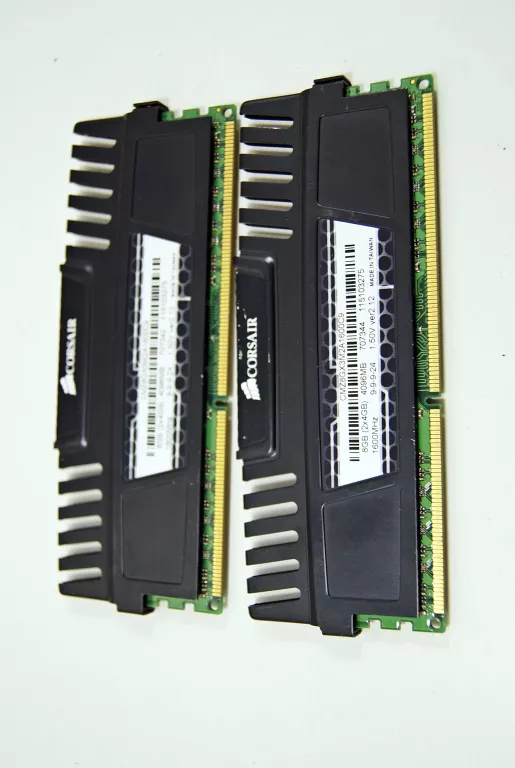 PAMIĘĆ RAM CORSAIR VENGEANCE 8GB (2X4GB) DDR3 1600MHZ CL9 CMZ8GX3M2A1600C9