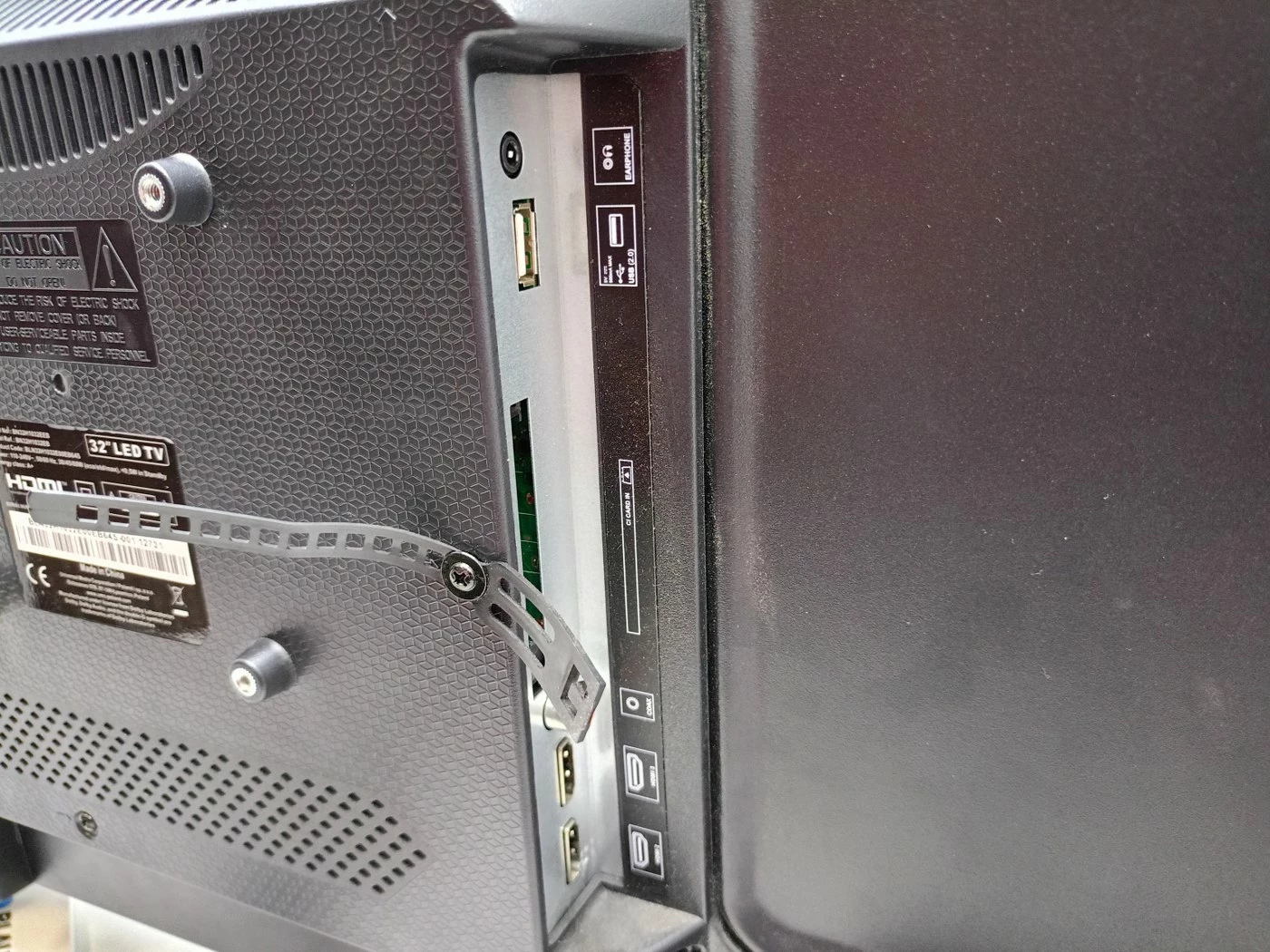 telewizor-blaupunkt-bn32h1032eeb-pilot-przekatna-ekranu-cale-3200