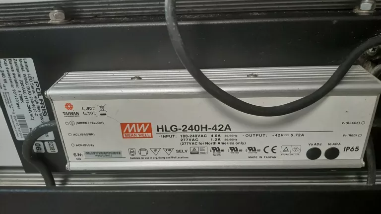 LAMPA - NAŚWIETLACZ LED POLARIS WING SERIES Z ZASILACZEM HLG 240H 42A