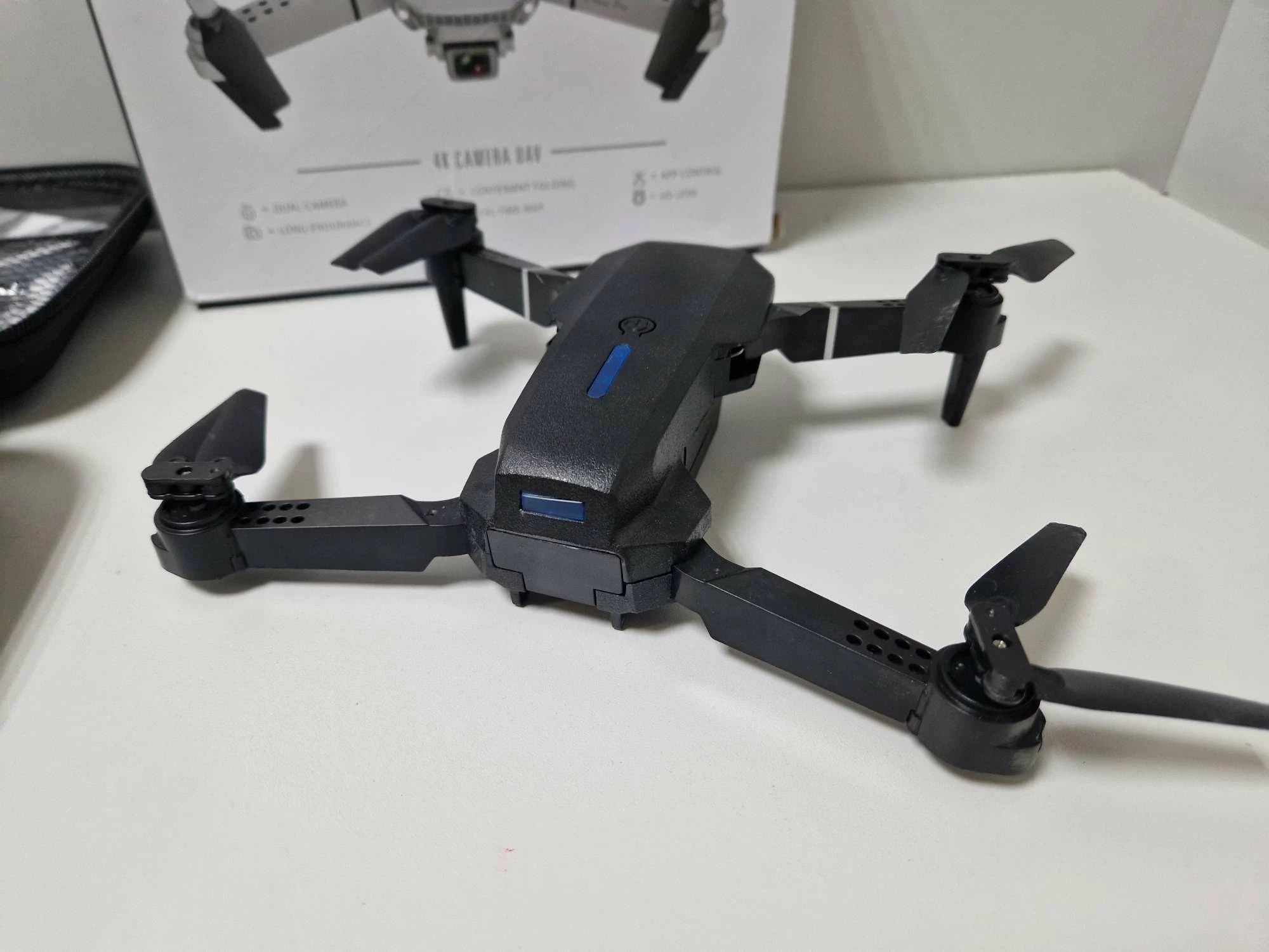 dron-foldable-drone-e88-ean-gtin-6933380715957