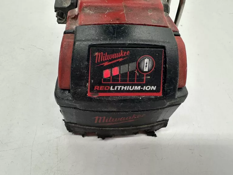 WKRETARKA MILWAUKEE M18 CDD + 3AH