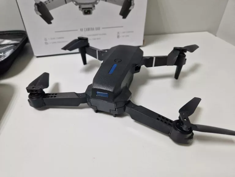 dron-foldable-drone-e88-ean-gtin-6933380715957