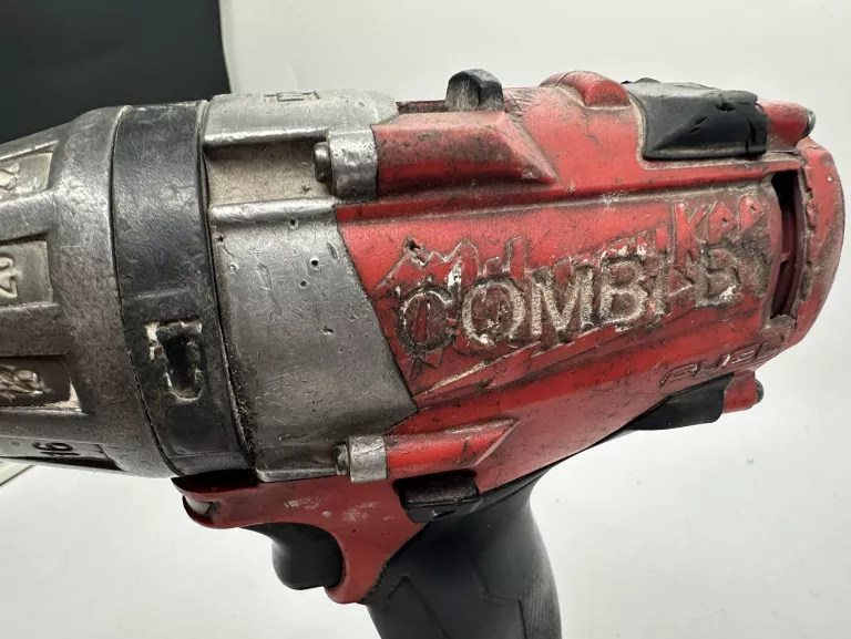 WKRETARKA MILWAUKEE M18 CDD + 3AH