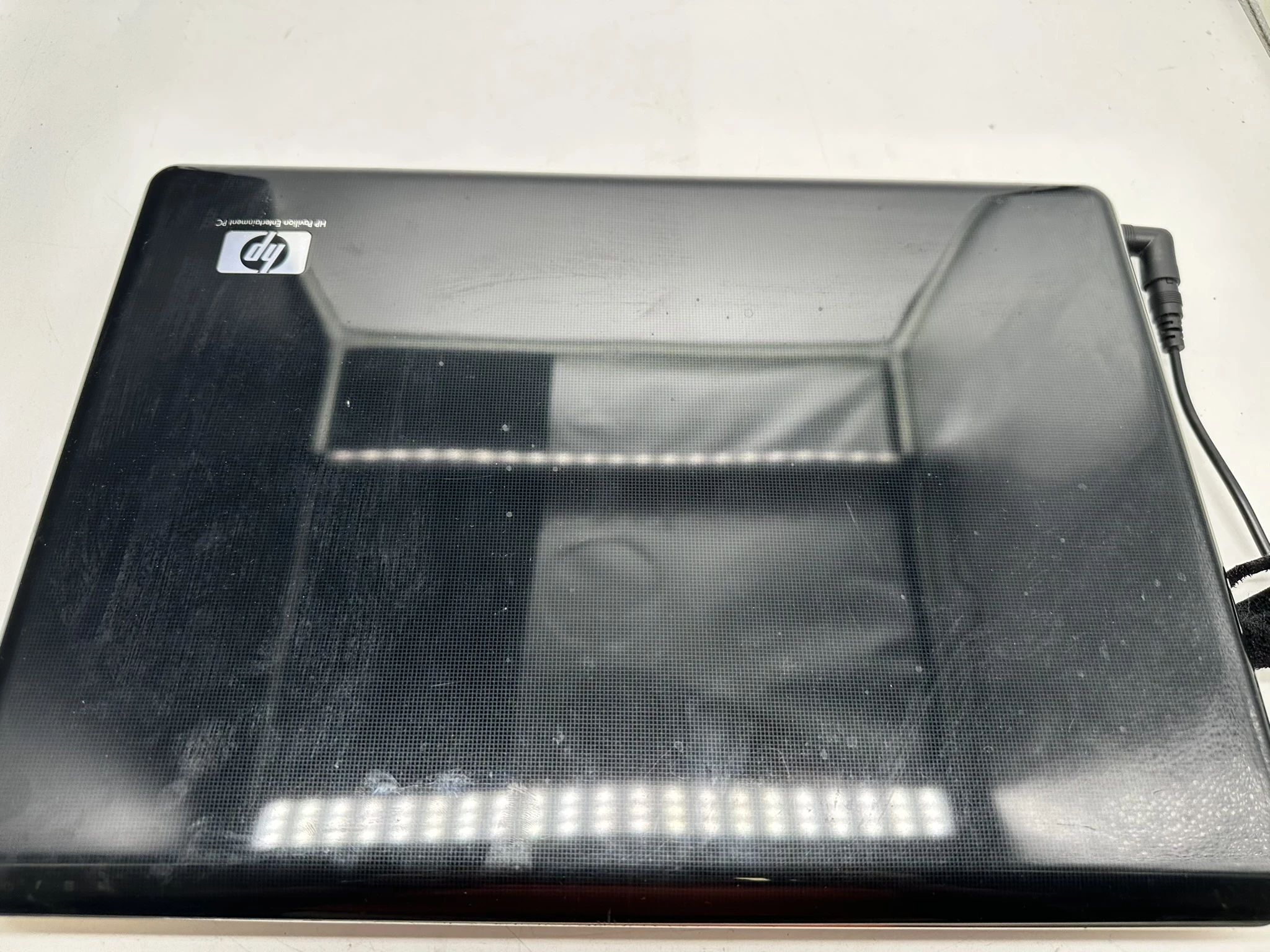 laptop-hp-pavilion-dv5-3gb-ram-320gb-hdd-amg-22gh154-readeon-hd3650-win-kod-producenta-pavilion-dv5