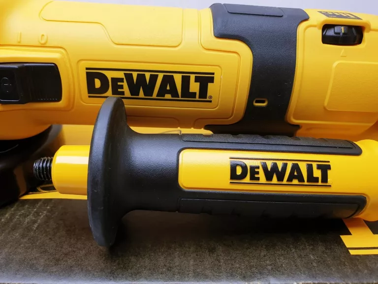 SZLIFIERKA KĄTOWA DEWALT DWE4257 KOMPLET