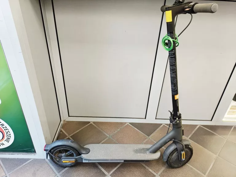 HULAJNOGA ELEKTRYCZNA XIAOMI  MI ELECTRIC SCOOTER ESSENTIAL @OKAZJA@