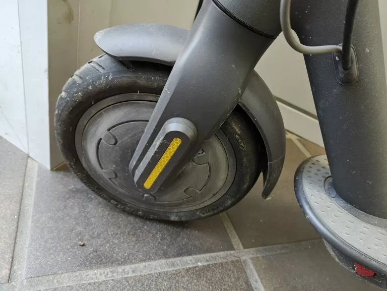 HULAJNOGA ELEKTRYCZNA XIAOMI  MI ELECTRIC SCOOTER ESSENTIAL @OKAZJA@