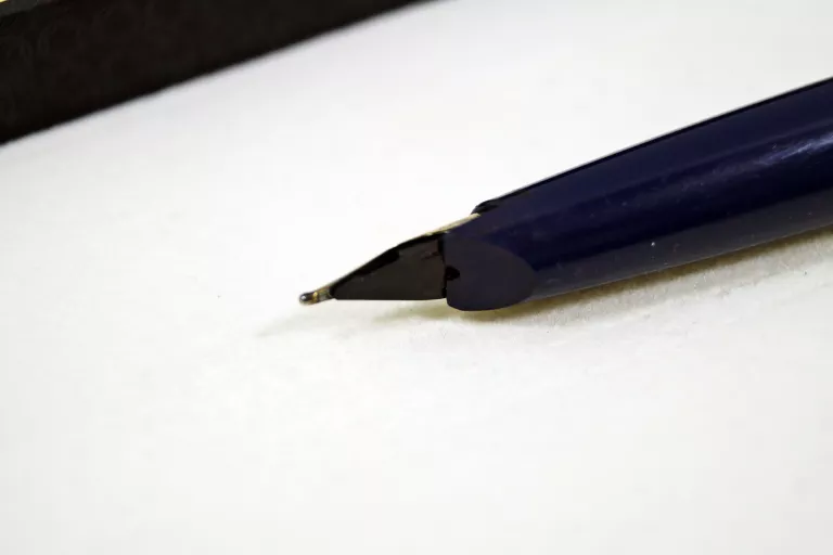 PIÓRO WIECZNE MONTBLANC GENERATION 14K STALÓWKA NIEBIESKO-ZŁOTA