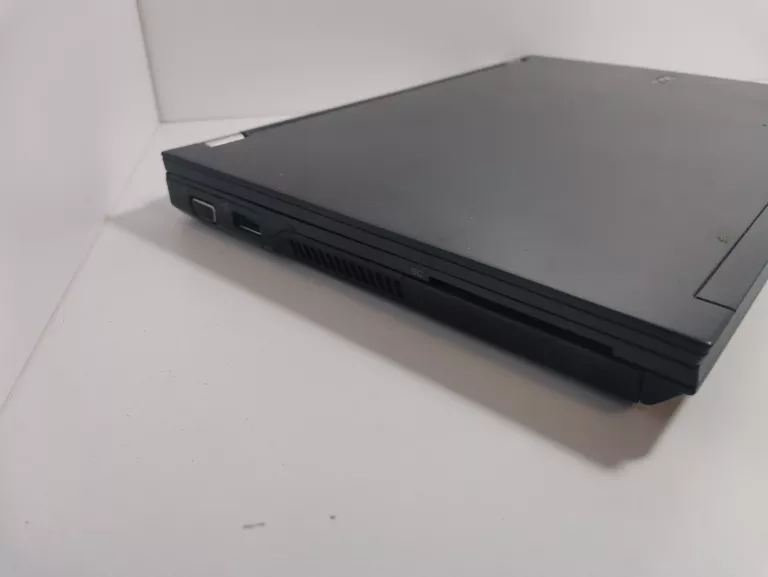 LAPTOP DELL LATITUDE E4300 CORE 2 DUO /4 GB / 300 GB