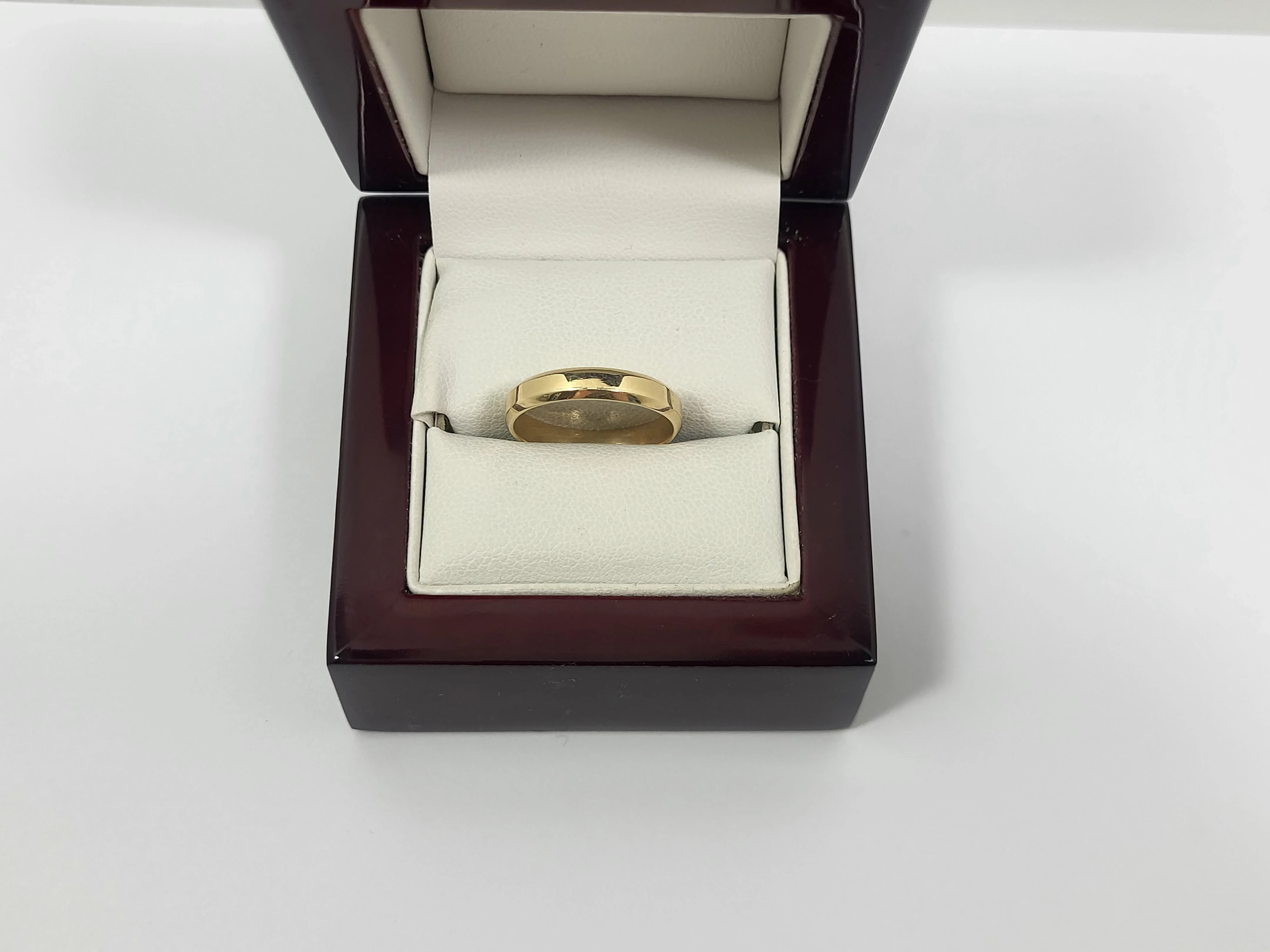 ciekawa-zlota-obraczka-585-14k-286g-r16-4mm-material-15835-2