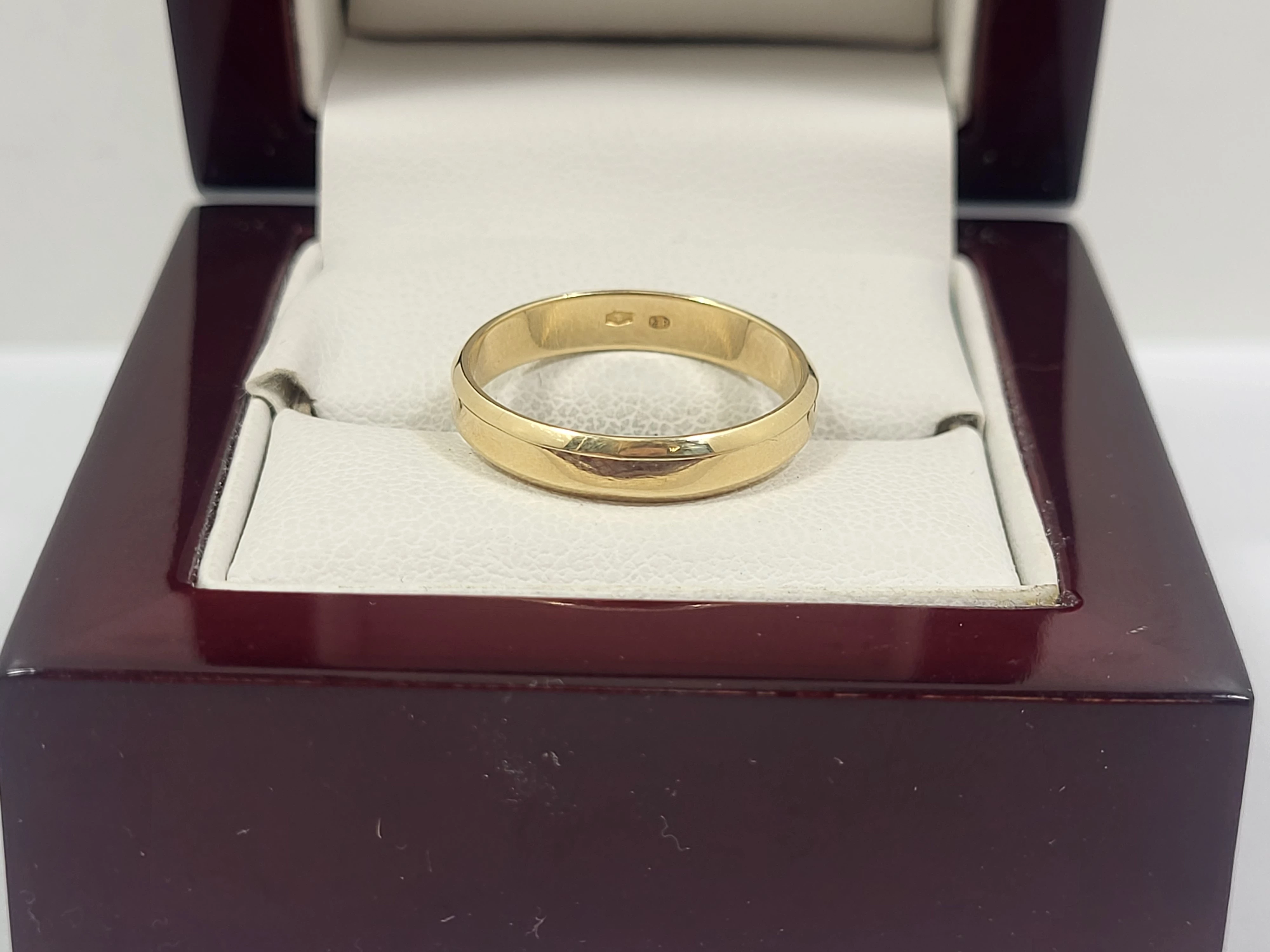 ciekawa-zlota-obraczka-585-14k-286g-r16-4mm-kamien-17088-128