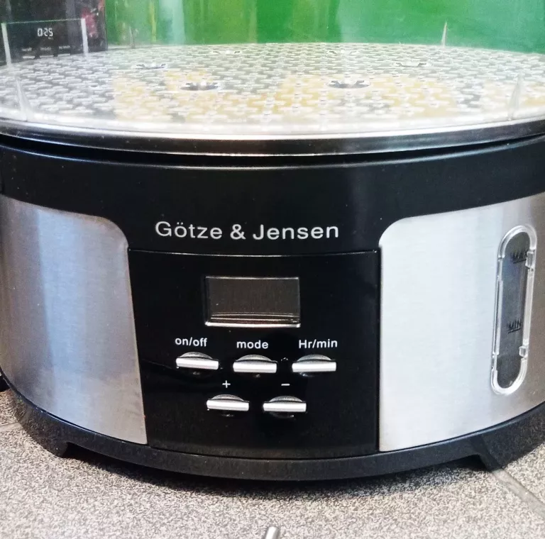 PAROWAR GÖTZE & JENSEN CS501X 12 L CZARNY 1000 W