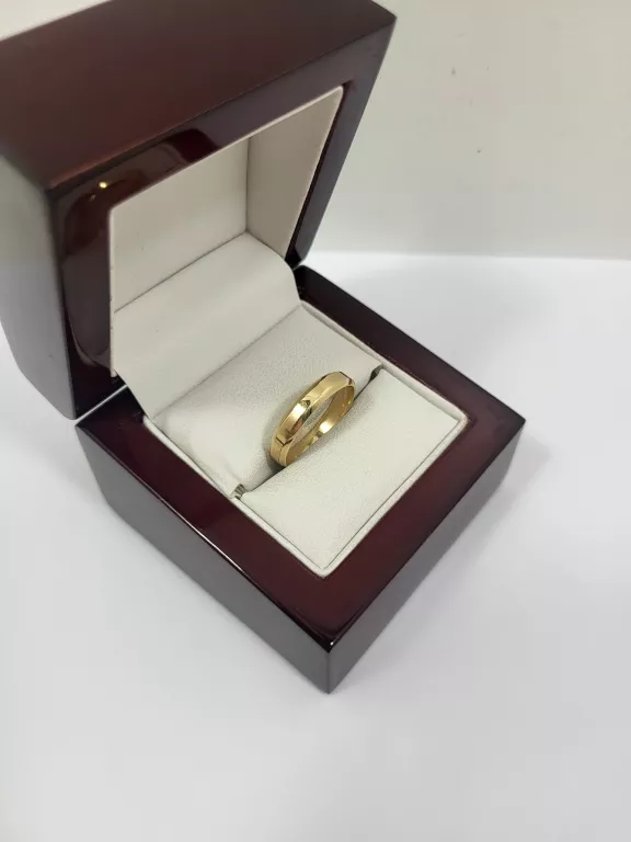 ciekawa-zlota-obraczka-585-14k-286g-r16-4mm-stan-11323-2