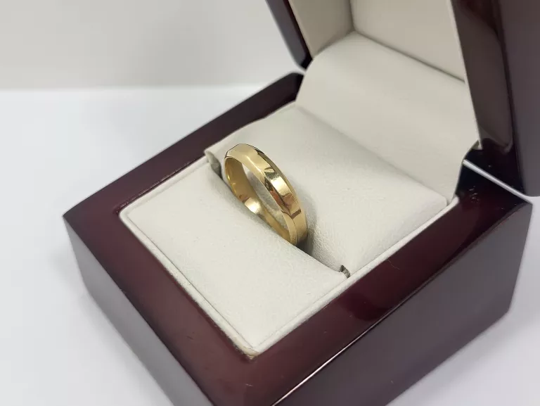 ciekawa-zlota-obraczka-585-14k-286g-r16-4mm-pulawska-103-warszawa