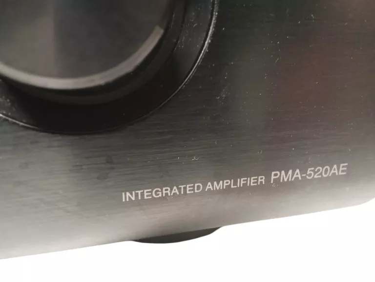 WZMACNIACZ DENON PMA-520AE