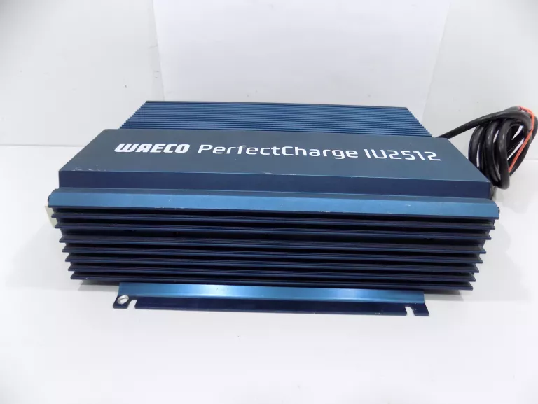 AUTOMATYCZNA ŁADOWARKA WAECO PERFECTCHARGE IU2512 25A PROSTOWNIK