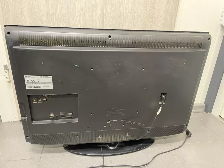 TELEWIZOR SAMSUNG LE32D400E1W