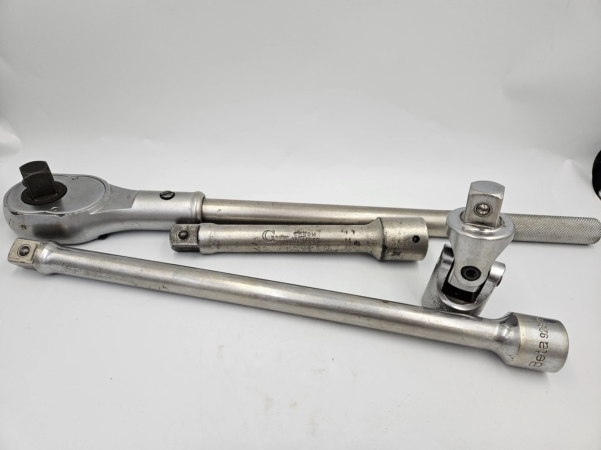 pokretlo-34-z-mechanizmem-zapadkowym-unior-602737-19711-34-stan-11323-2