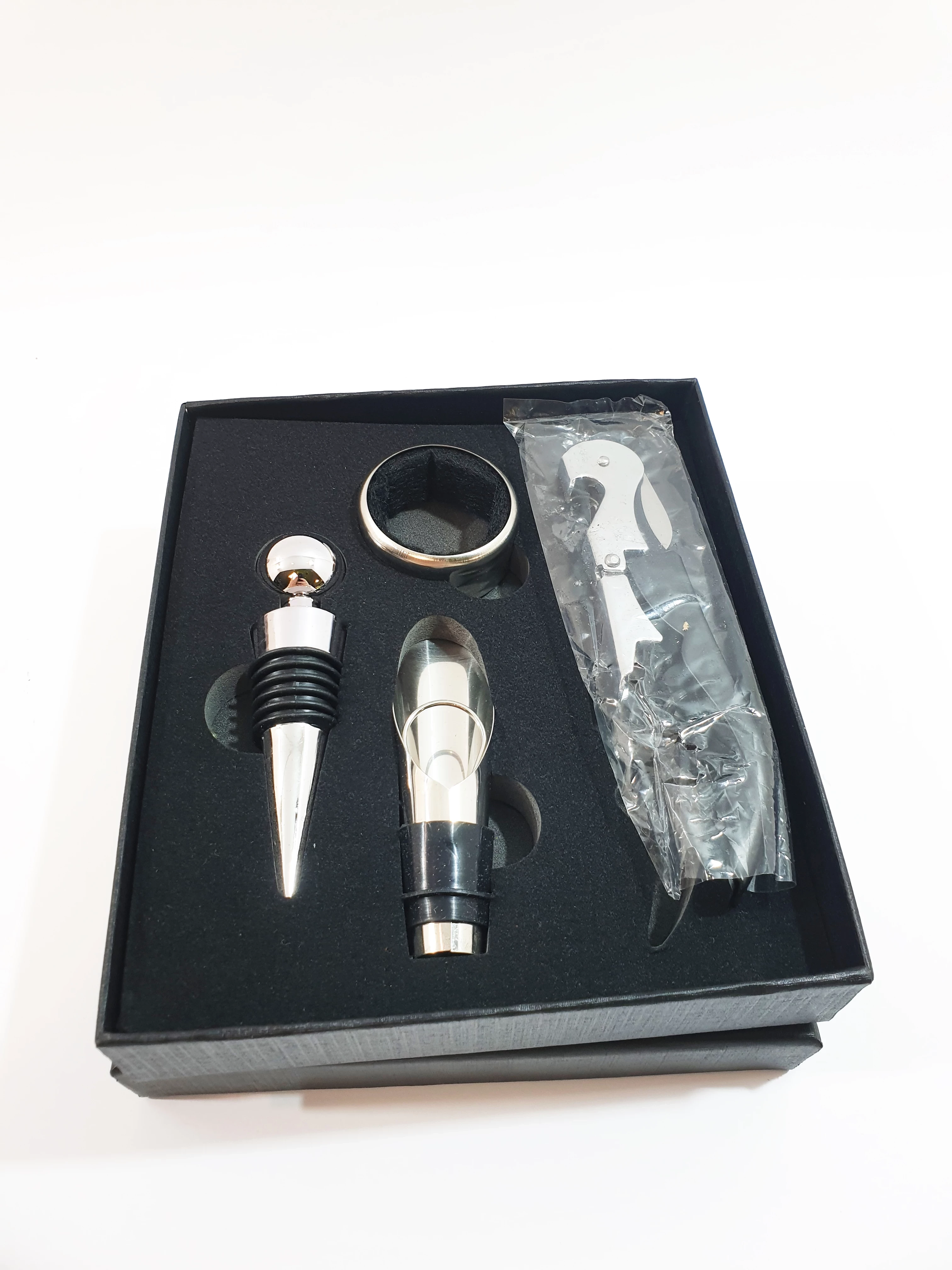 zestaw-akcesoriow-do-wina-ze-stali-nierdzewnej-sikorskiego-9-lubin-sj