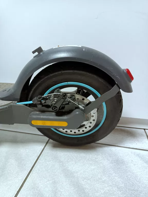 HULAJNOGA ELEKTRYCZNA MOTUS SCOOTY | 10 LITE |