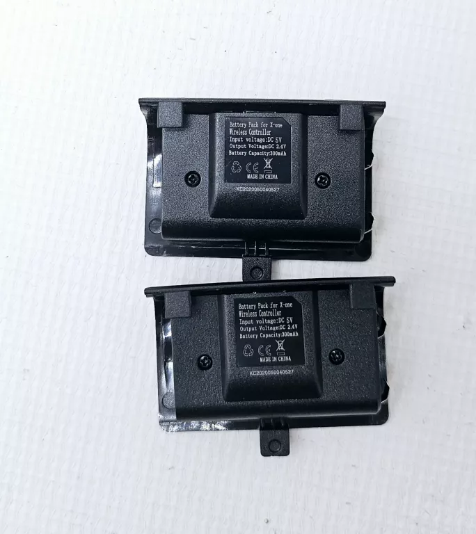 STACJA ŁADUJĄCA DOBE DUAL CHARGING DOCK PUDEŁKO XBOX ONE