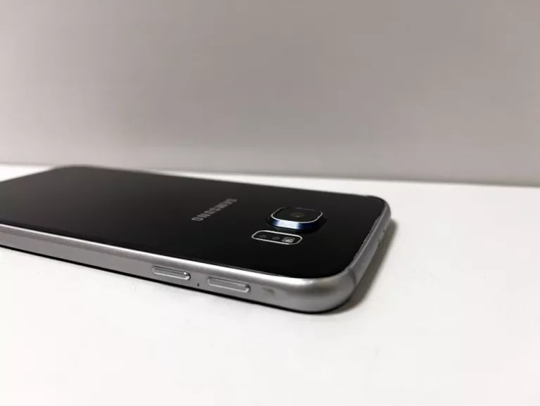 TELEFON SAMSUNG GALAXY S6 3 GB / 32 GB 4G BATERIA DO WYMIANY