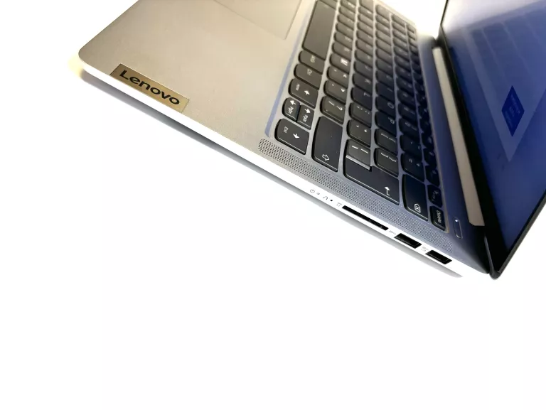 LAPTOP LENOVO IDEAPAD 5 PRO 14ACN6 + POKROWIEC