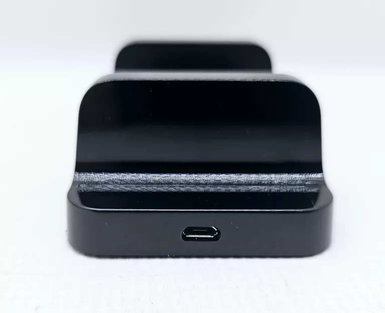 STACJA ŁADUJĄCA DOBE DUAL CHARGING DOCK PUDEŁKO XBOX ONE