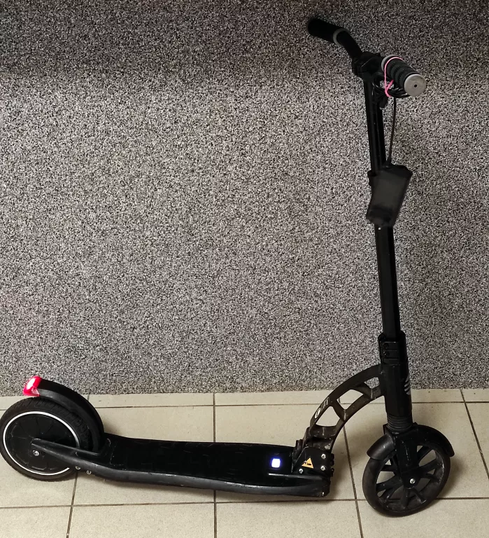 HULAJNOGA ELEKTRYCZNA SPOKEY MOBIUS 12KM/H