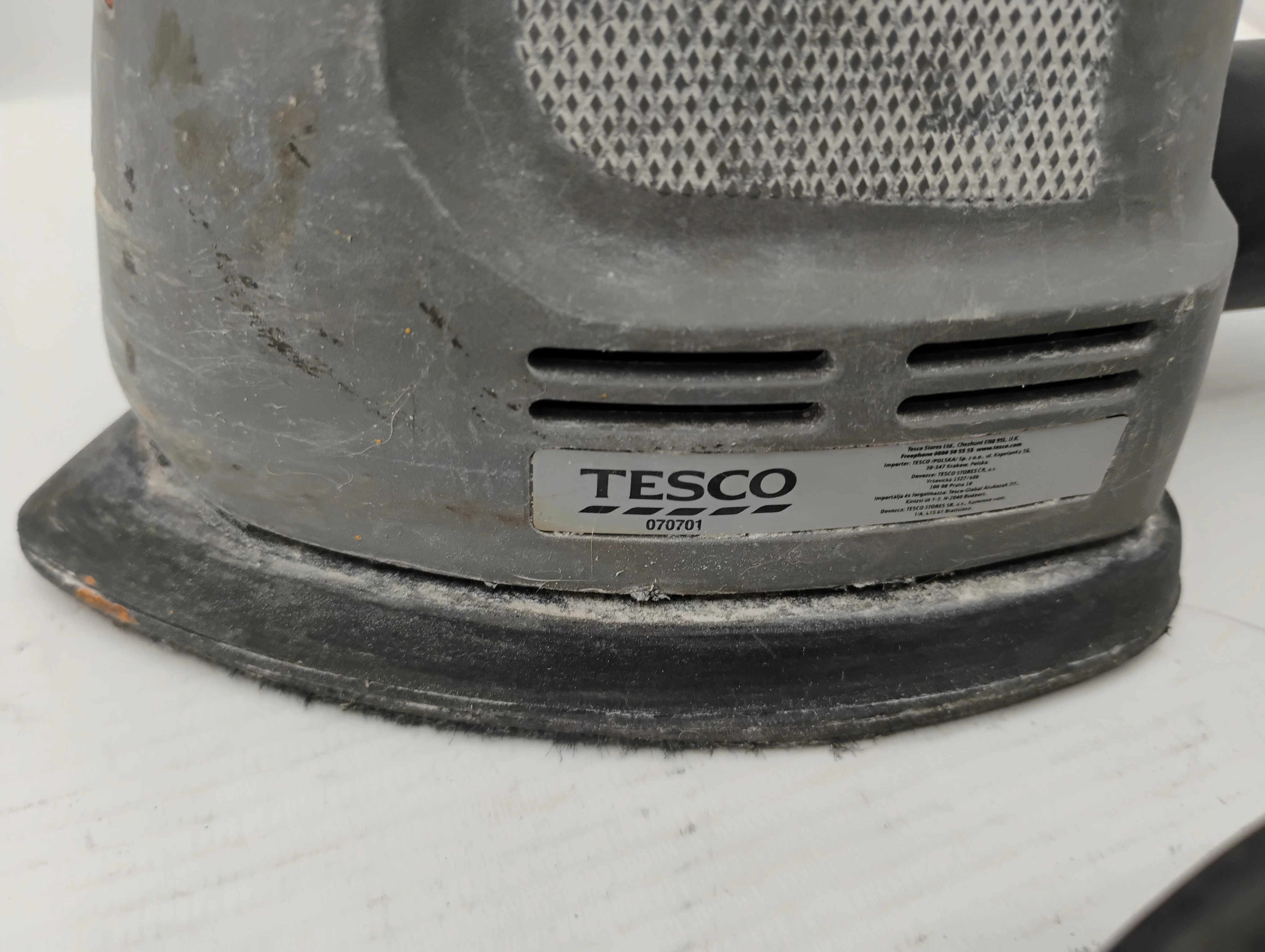 szlifierka-oscylacyjna-tesco-070701-stan-11323-2