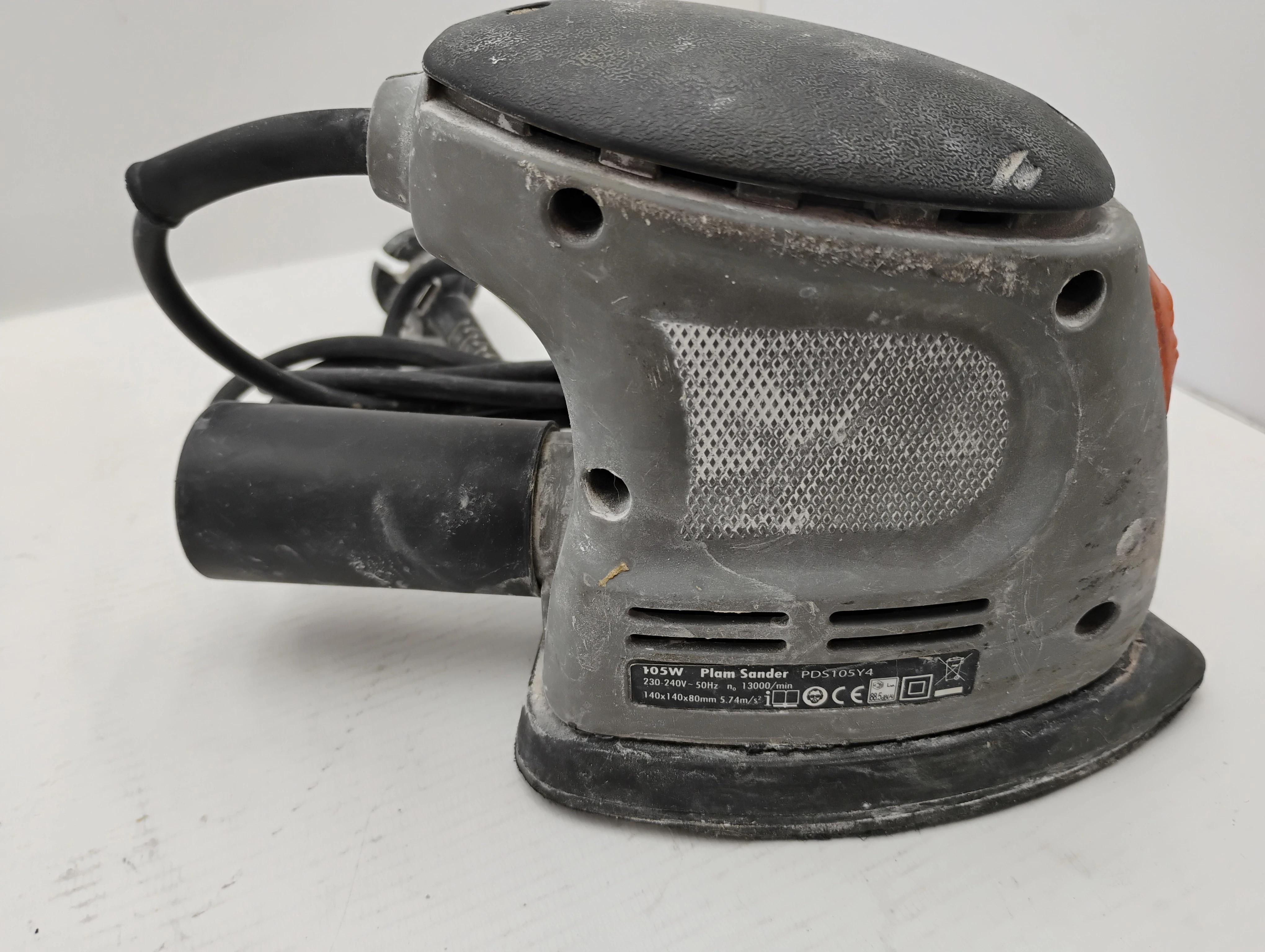 szlifierka-oscylacyjna-tesco-070701-marka-128608-756222