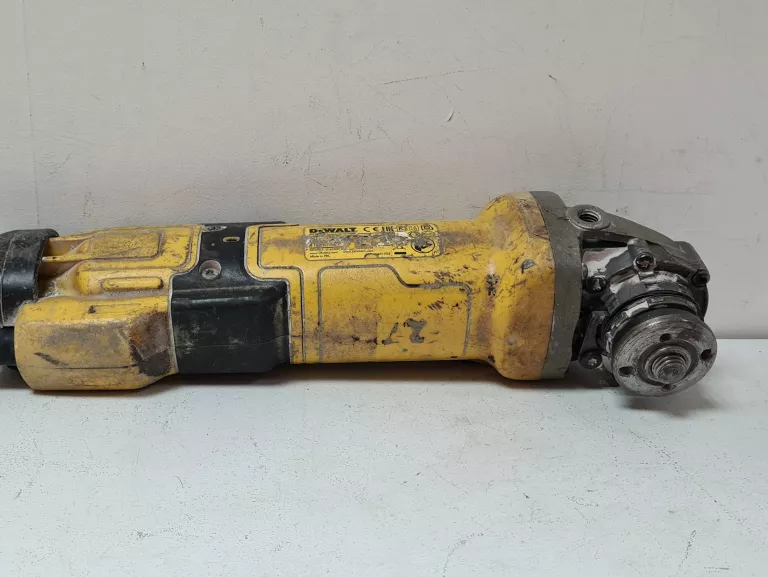 SZLIFIERKA KĄTOWA DEWALT DWE4257