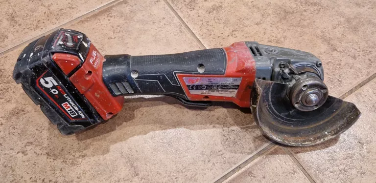 SZLIFIERKA MILWAUKEE M18