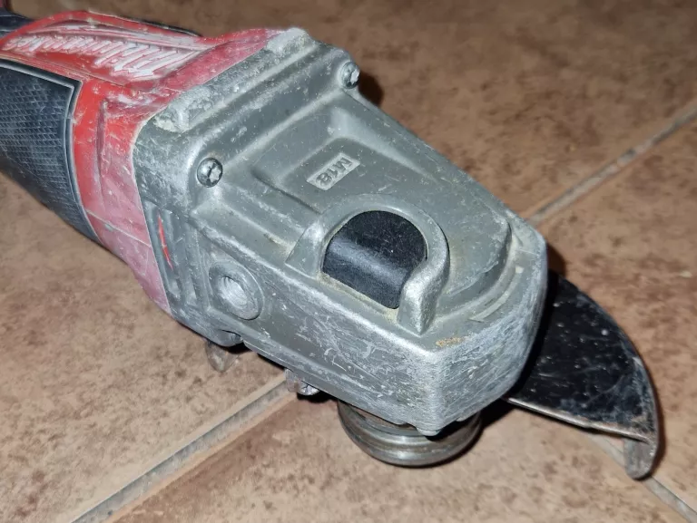SZLIFIERKA MILWAUKEE M18