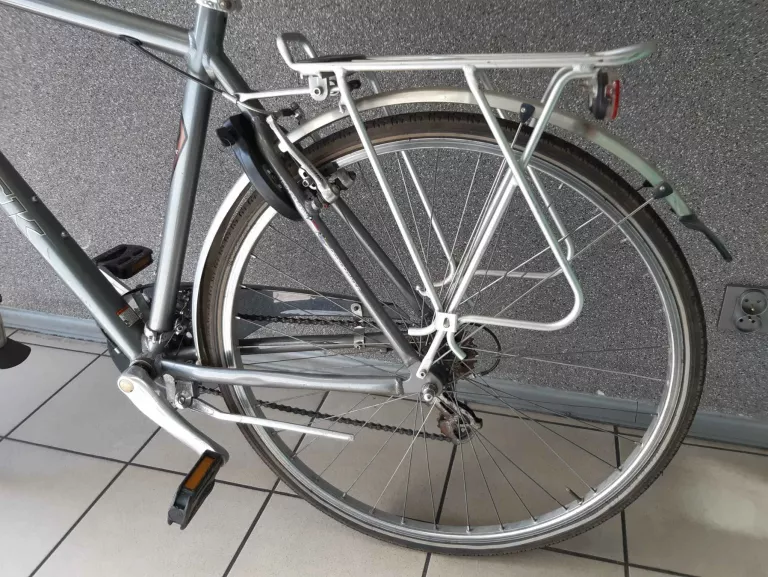 ROWER TREK T80 28"