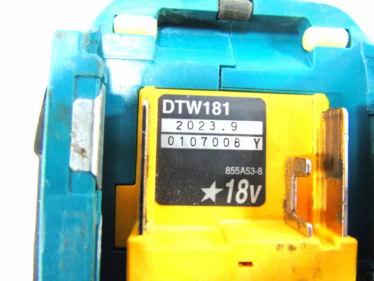 KLUCZ UDAROWY MAKITA DTW181