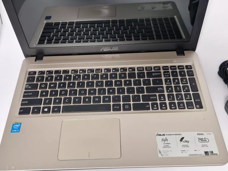LAPTOP ASUS R540L 4GB/1 TB HDD -DZIAŁA TYLKO Z ZASILACZEM-