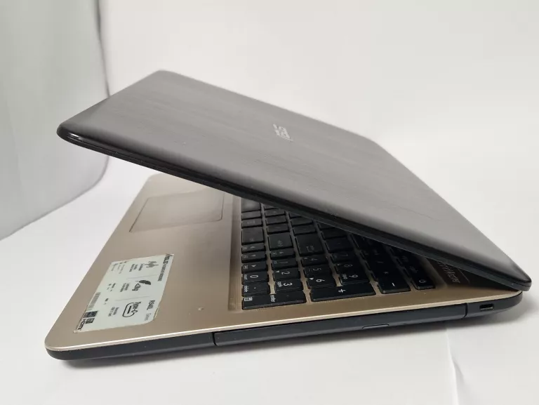 LAPTOP ASUS R540L 4GB/1 TB HDD -DZIAŁA TYLKO Z ZASILACZEM-