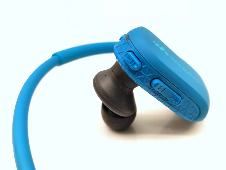 TRENINGOWE WODOODPORNE SŁUCHAWKI MP3 SONY NWZ-WS613