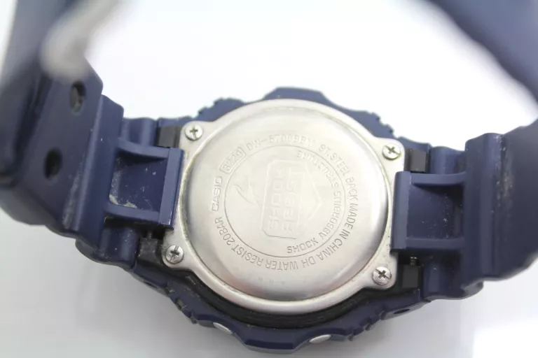 ZEGAREK CASIO G-SHOCK DW-5700