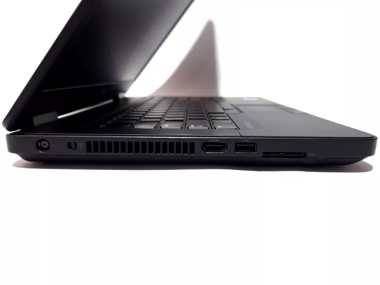 DELL LATITUDE E5440 - I5-4300U / 8GB DDR3 / 128GB SSD / GEFORCE 720M