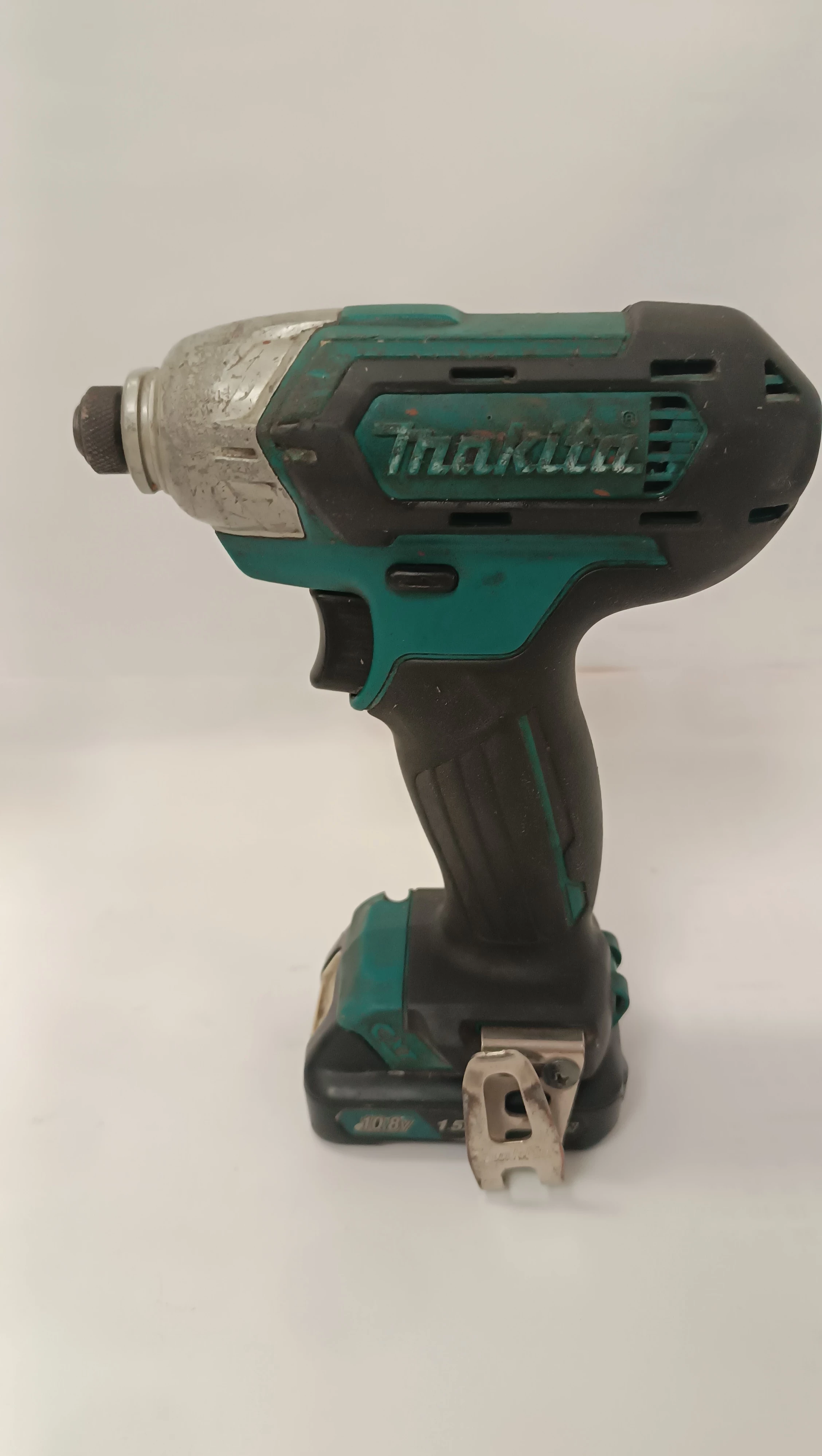 wkretarka-i-zakretarka-makita-2xaku-lad-liczba-akumulatorow-235817-392053