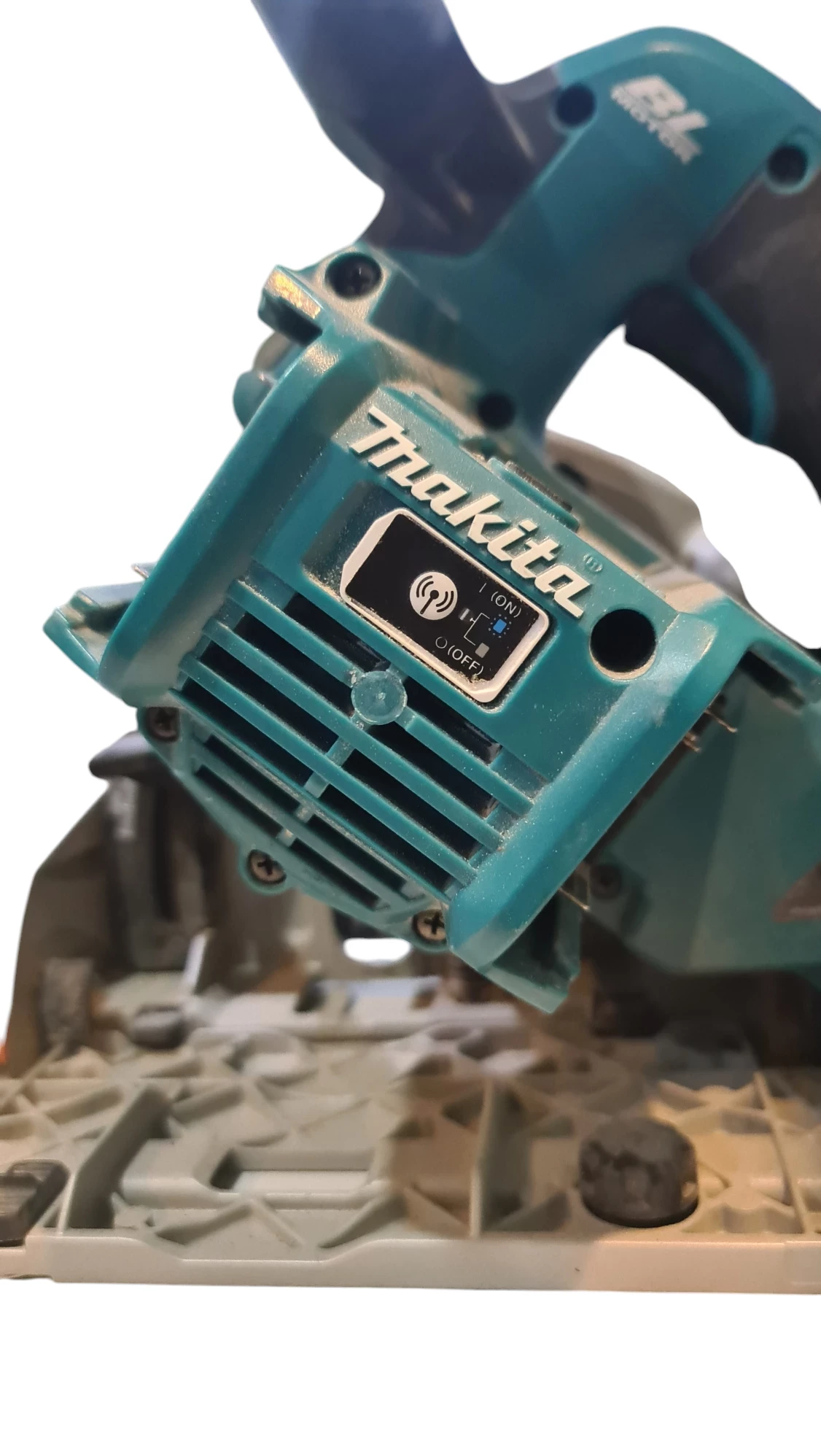 pilarka-tarczowa-makita-walizka-brak-akumaltowa-i-ladowarki-dsp-601-ean-gtin-088381851718