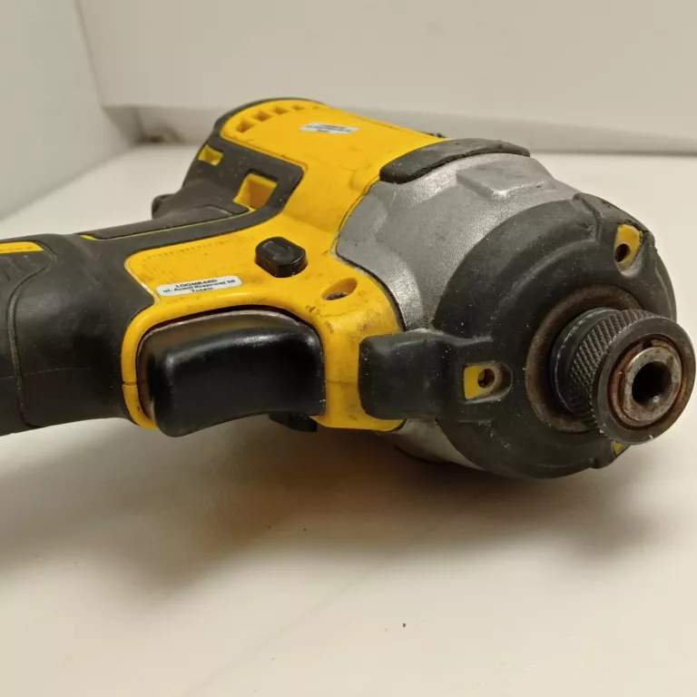 ZAKRĘTARKA DEWALT DCF 787 WKRĘTARKA IMPAKTOWA BODY OKAZJA!