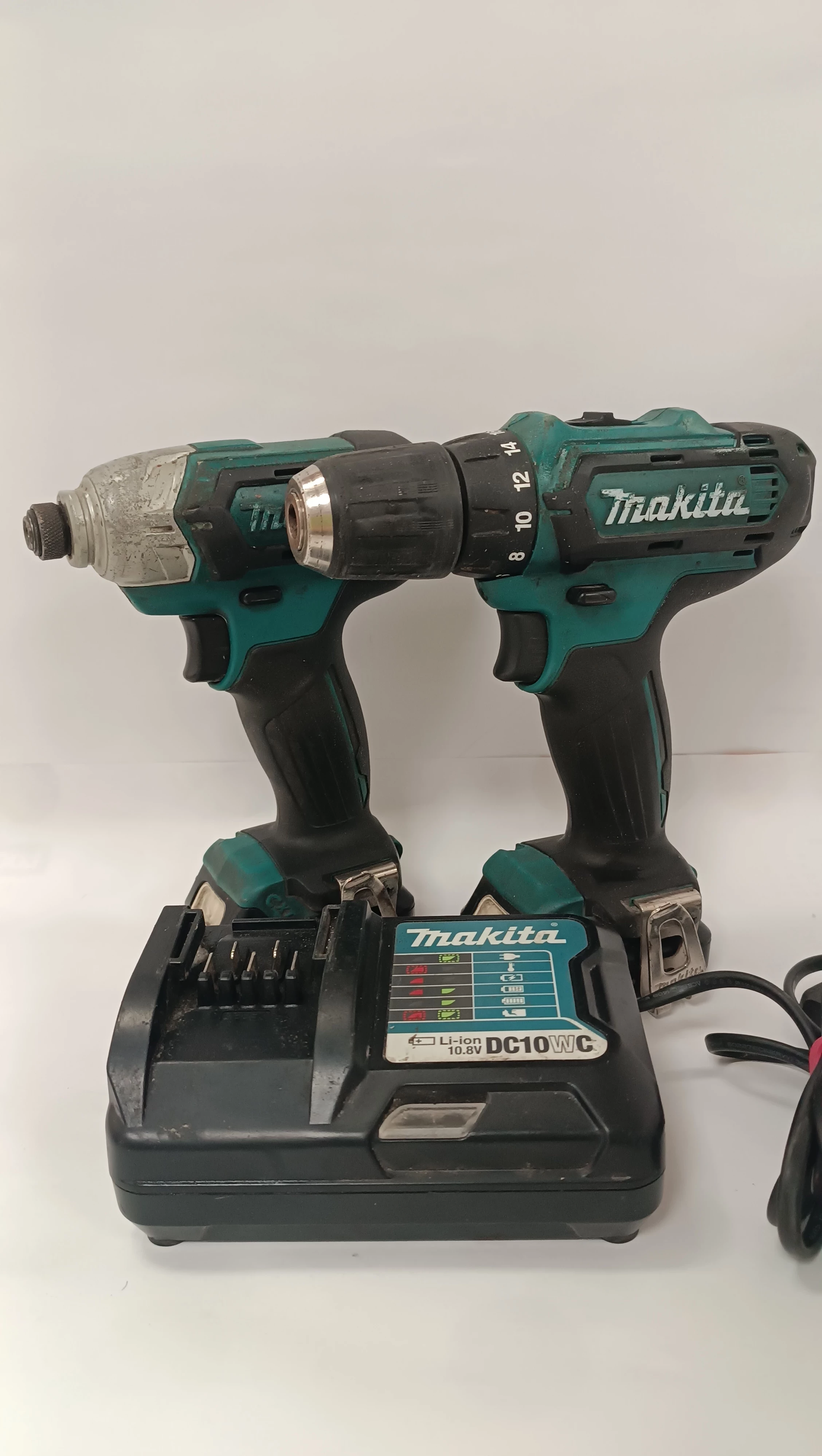 wkretarka-i-zakretarka-makita-2xaku-lad-kod-producenta-0119204