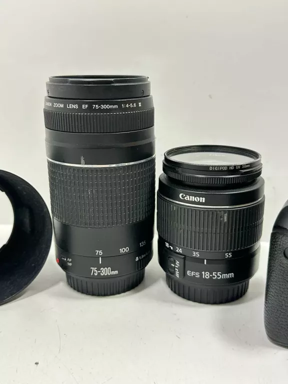 CANON D77