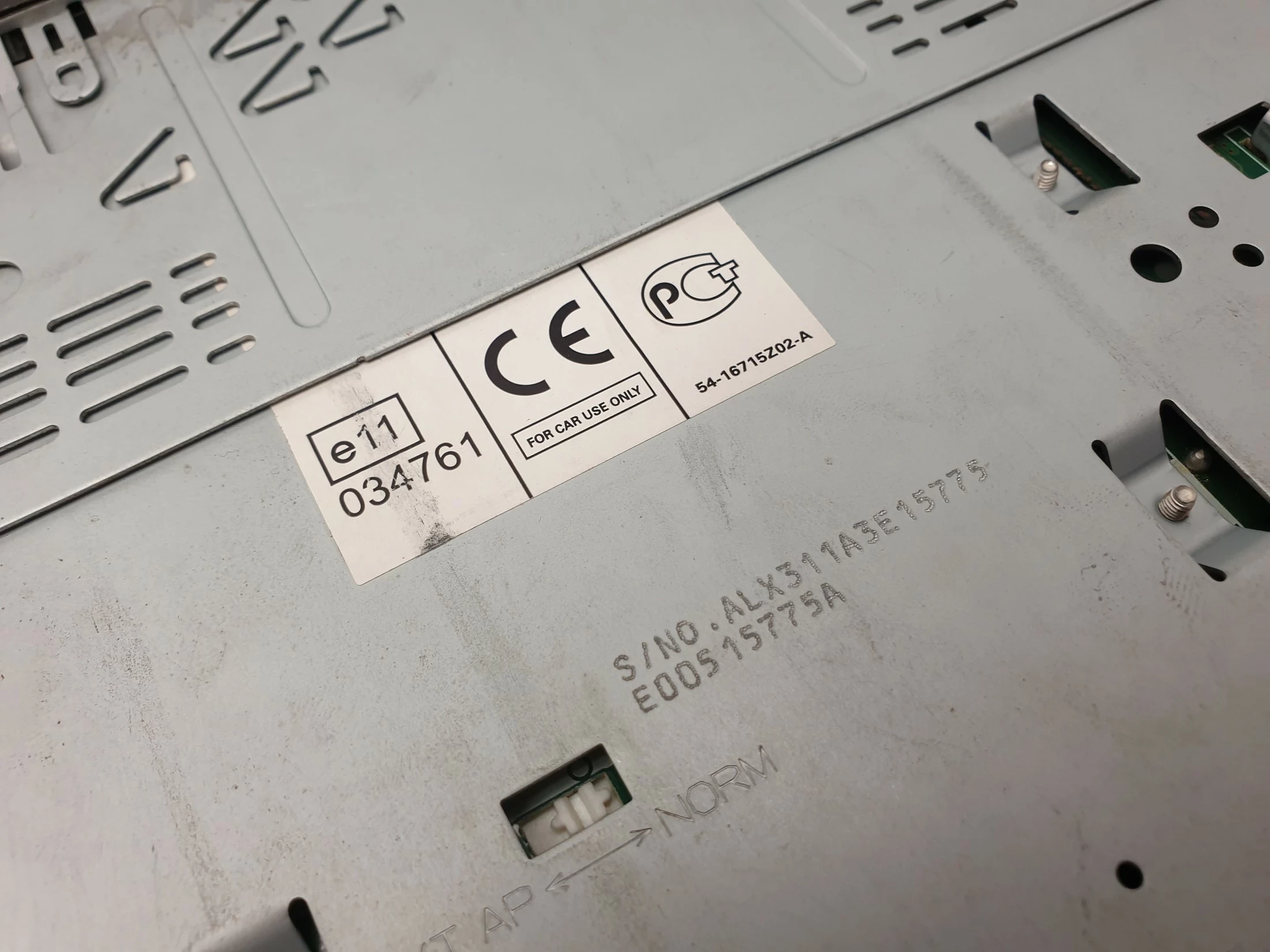 radioodtwarzacz-samochodowy-alpine-ida-x311rr-zlacza-213990-4