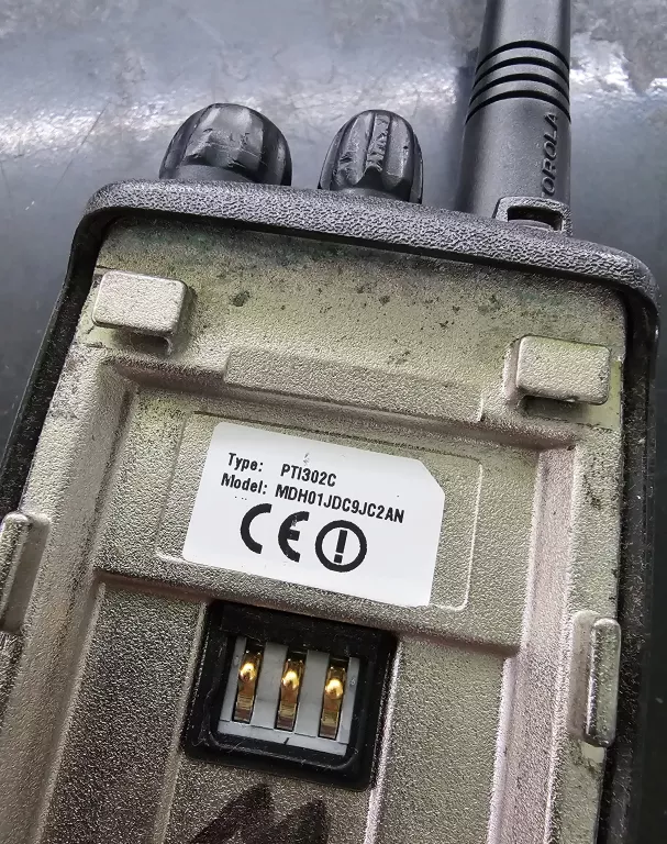 radiotelefon-motorola-dp1400-typ-vhf-ladowarka-kod-producenta-mdh01jdc9jc2an