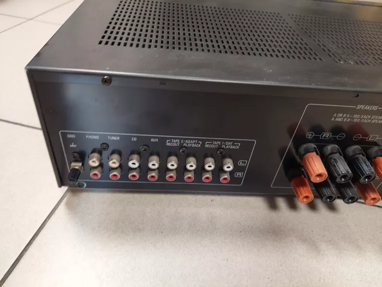 WZMACNIACZ TECHNICS SU-810