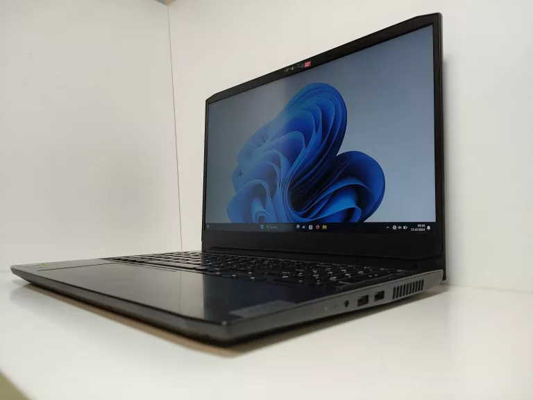 LAPTOP LENOVO IDEAPAD 3-15IHU6 15,6 " INTEL CORE I5 16 GB / 512 WIN 11HOME